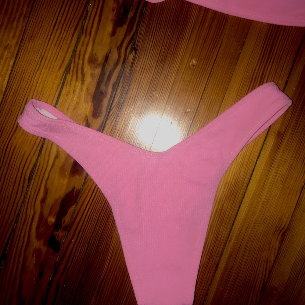Pink bikini set - Picture 2 of 3